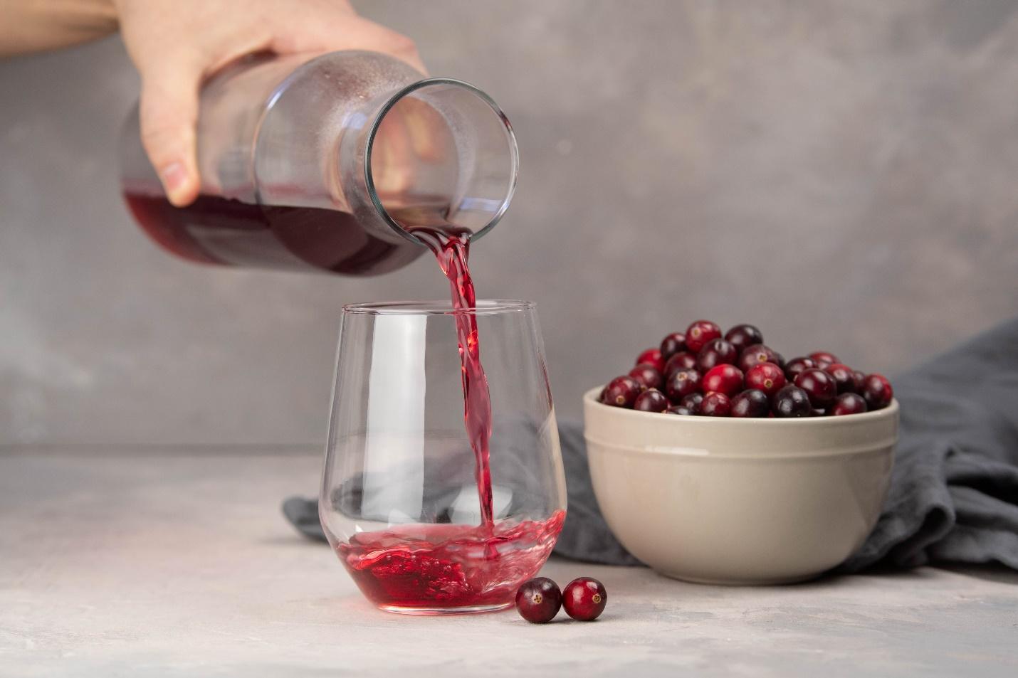 cranberry products may help reduce the risk of recurrent urinary tract infections in some individuals.
